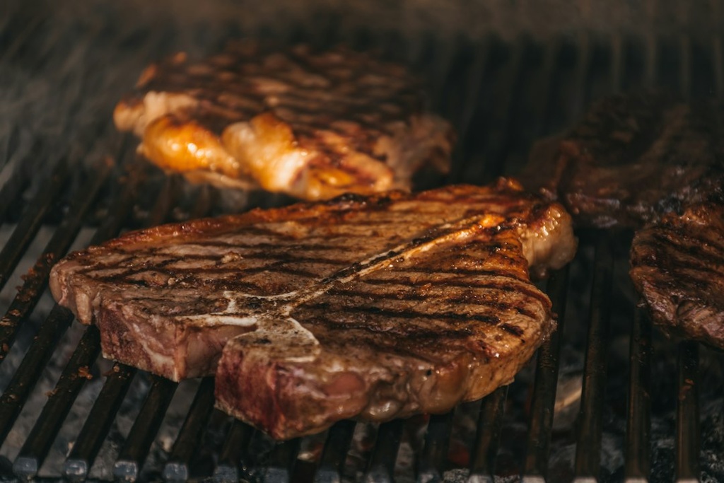 unsplash_F-wom_-3mZY_barbecue grill meat