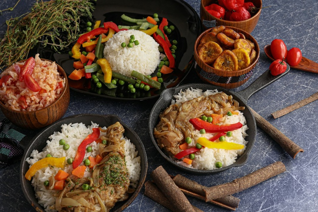 unsplash_eaSIzdS8pv0_african food