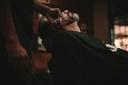 unsplash_IvQeAVeJULw_barber haircut
