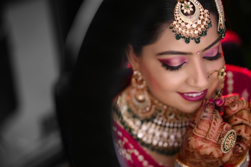 unsplash_S29gGomXEfU_bridal makeup