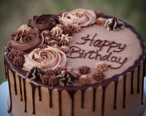 unsplash_LRIQuZyxKRM_birthday cakes