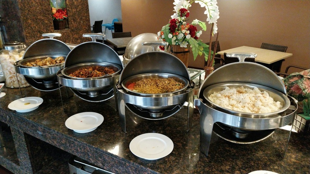 unsplash_Ri2dPW_kP0k_buffet catering