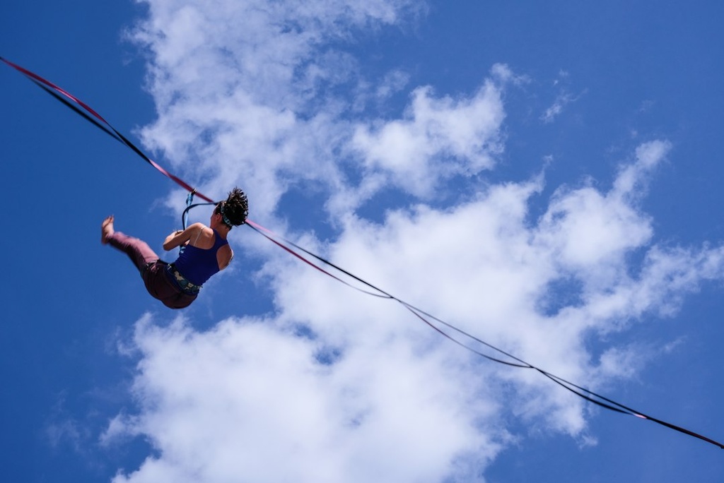 unsplash_rWHp452M4yU_bungee run