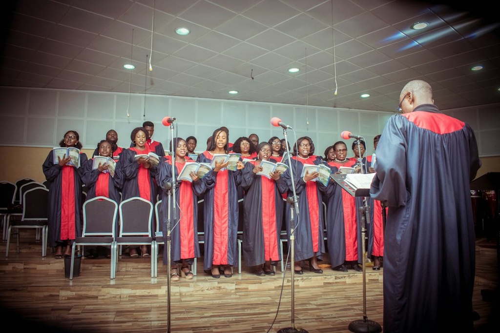 unsplash_8__esxuic9Q_choirs