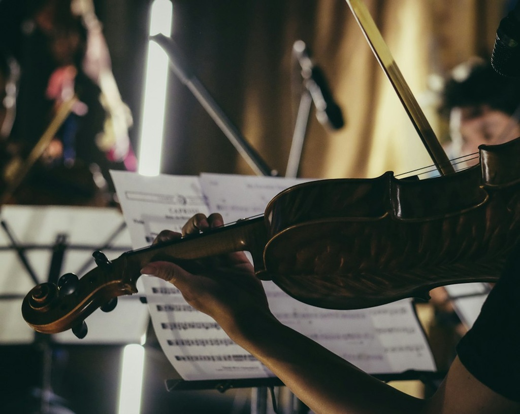 unsplash_xIoze9dH4WI_string quartet