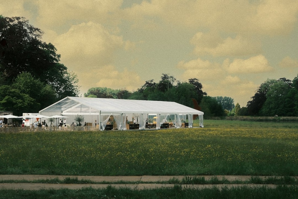 unsplash_YxBozPerp7M_event marquee structure