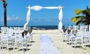 unsplash_GdwWrLHdwpw_beach wedding