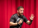 unsplash_aW1ZmXO0mMY_stand up comedy