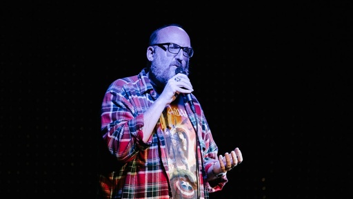 unsplash_KeRJDtQrRGc_stand up comedy
