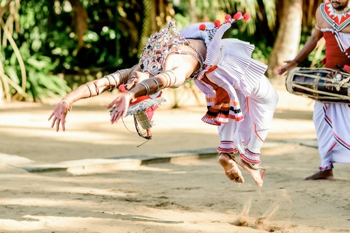 unsplash_zWGVVOsg0eA_traditional dancers performance