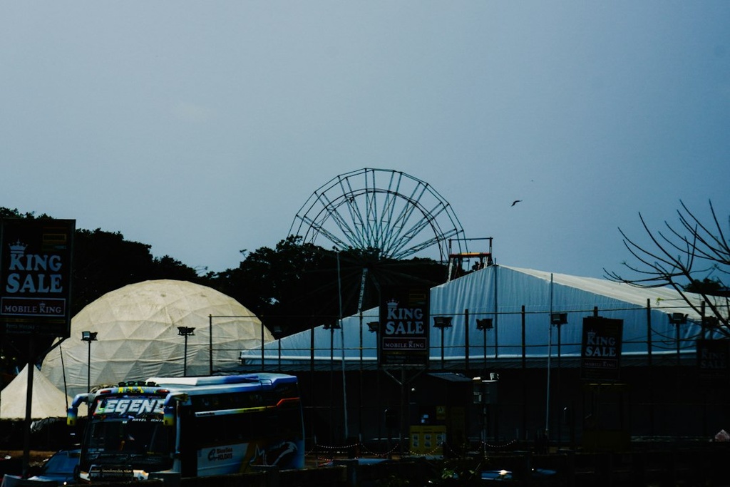 unsplash_2yptDpAD0j4_dome tent event
