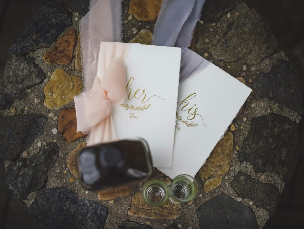unsplash_qfbHMKqr8ig_wedding program booklet