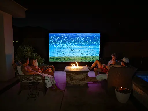 unsplash_y1j3tGQmJBo_projector.jpg.webp