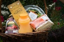 unsplash_eLpnTMOHAkU_gift hamper