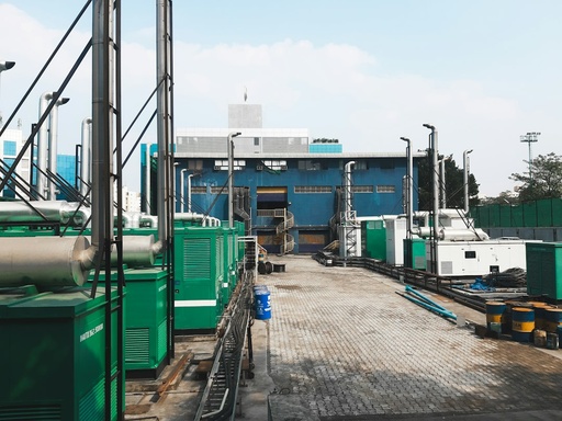 unsplash_wUuq69GGLnU_diesel generator