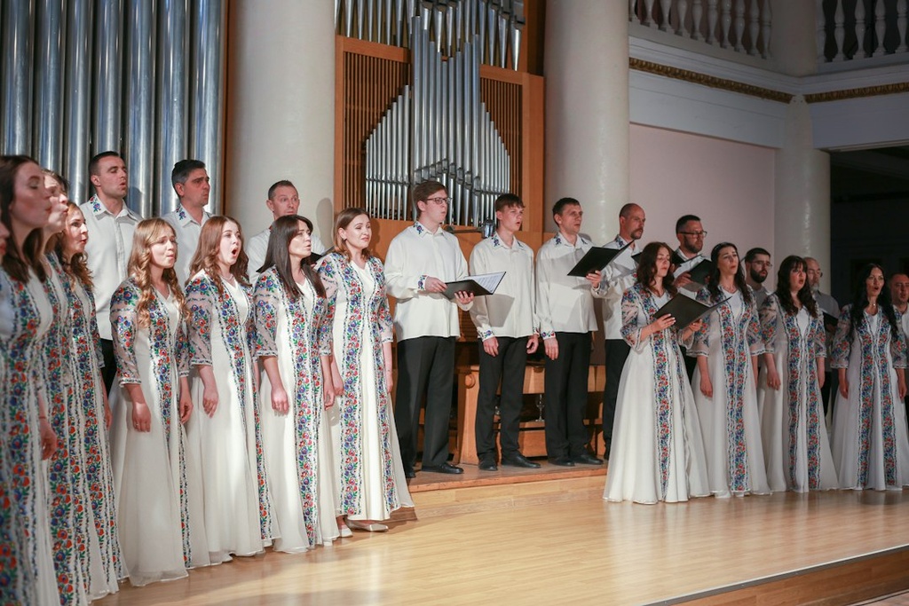 unsplash_3amOzyfE41M_gospel choir