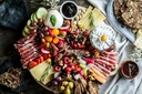 unsplash_YiaDJAjD1S0_charcuterie board party