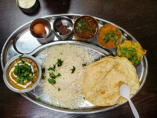 unsplash_dncjnYtmWHo_indian food thali