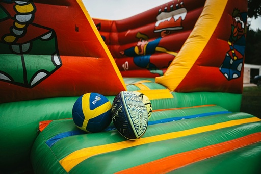 unsplash_WwAaGrrewoc_inflatable games