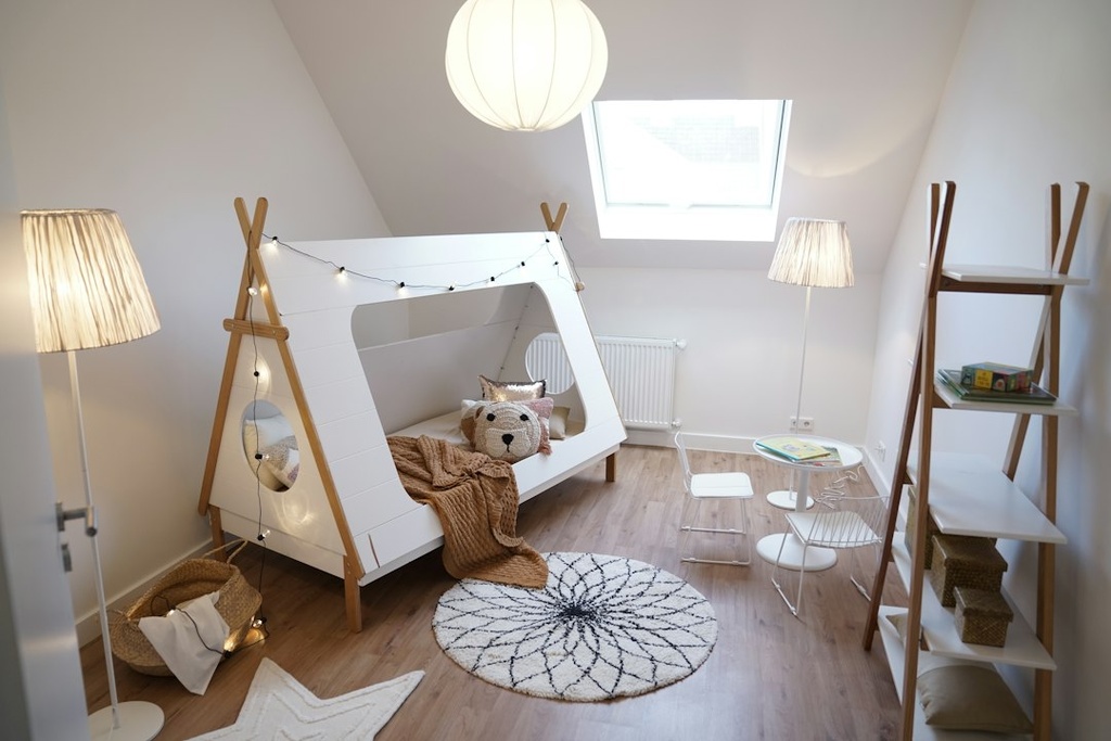 unsplash_TlrM85Z0iNQ_kids teepee tent