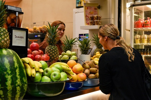 unsplash_wxdwVfgySls_fresh juice bar