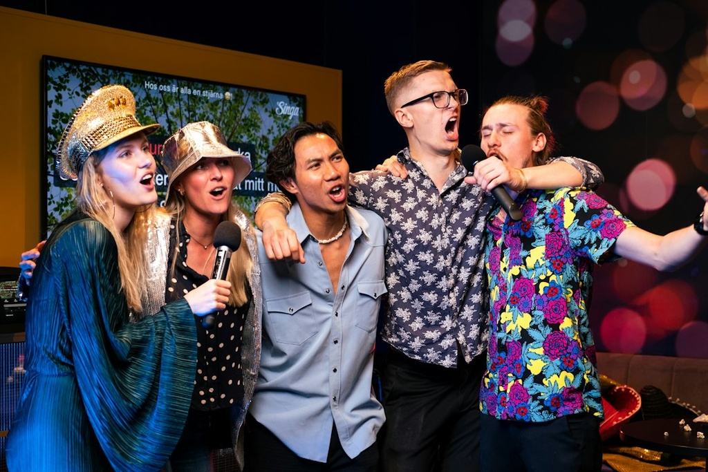 unsplash_zddcsUv2DUE_karaoke