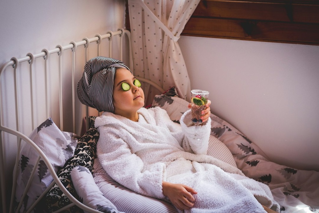 unsplash_ir2gaxK2EJw_kids spa party