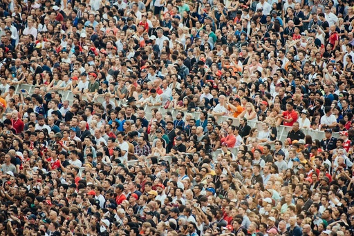 unsplash_gDDas5_ALRw_stadium concert crowd