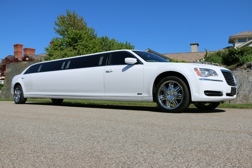 unsplash_AD97wlniao8_limousine