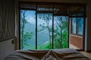 unsplash_qSB35JVPe0s_resort hotel room