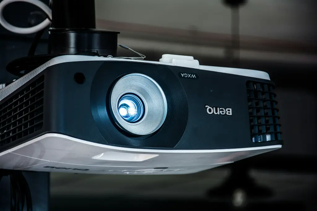 Projectors and Screens