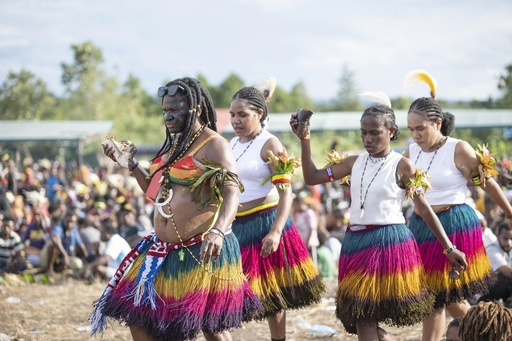 [EVENT-5:011] Traditional Dancers