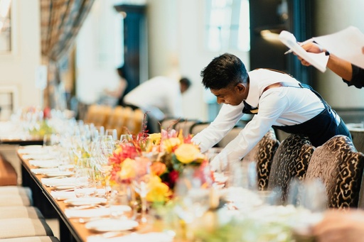 [EVENT-14:011] Waiting Staff